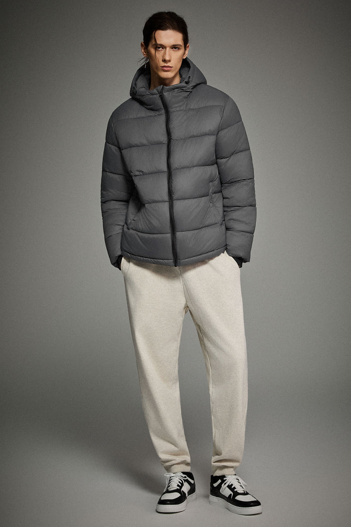 Gray / S