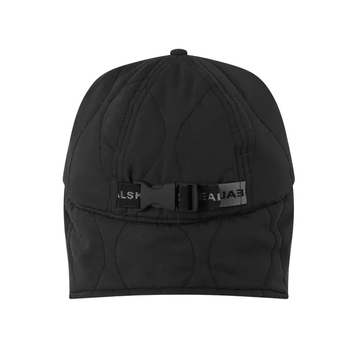Rear view of Diss waterproof insulated cap in black colour showing the elasticated adjustor