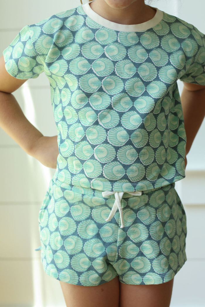 2-Piece Shorts Set - Scallop - Wee Bee Baby Boutique
