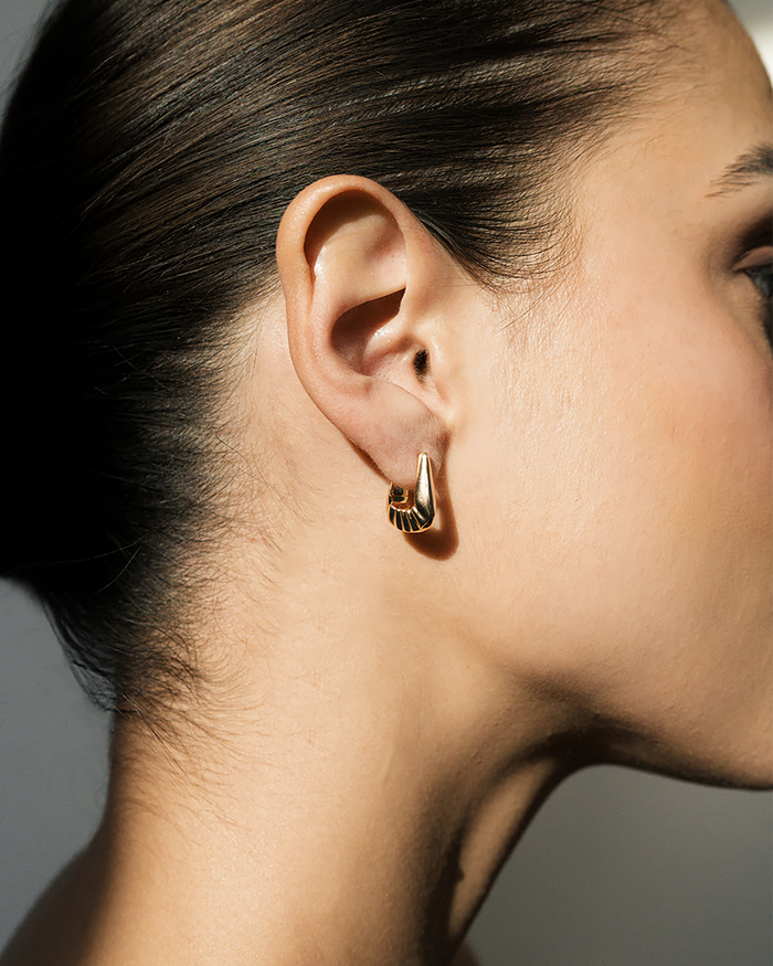 Astrid Hoops