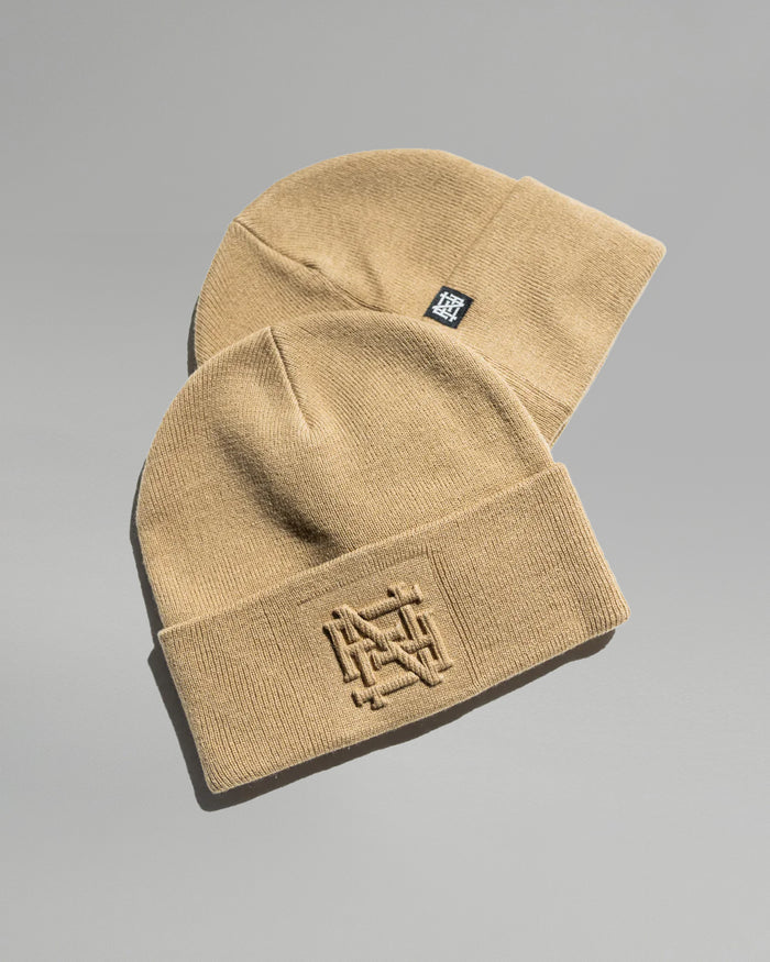 EMBOSSED BEANIE - LIGHT TAN