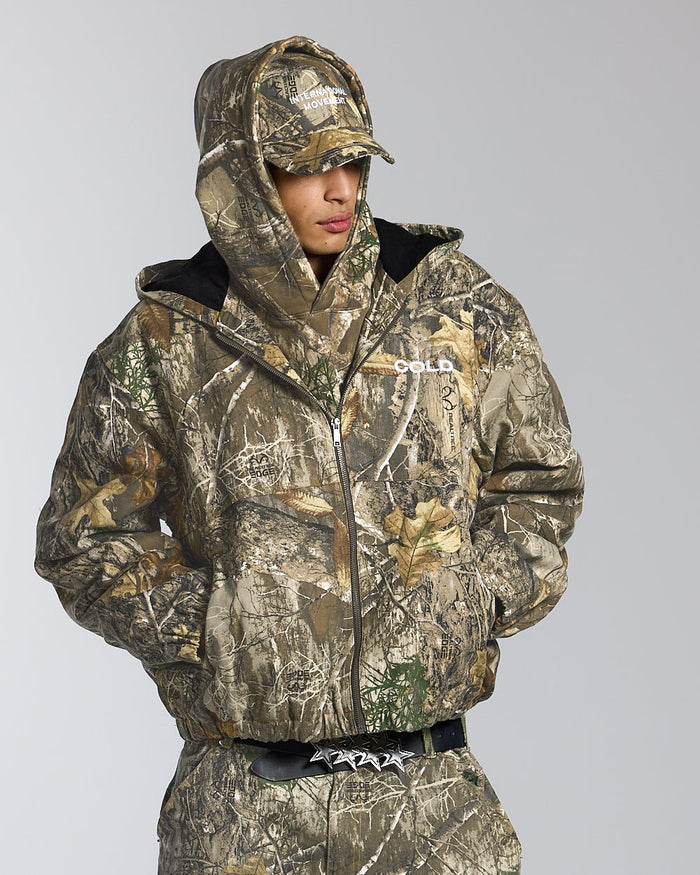 INTERNATIONAL CAP REALTREE - realtree camo cap, on model close-up - Cold Culture #man