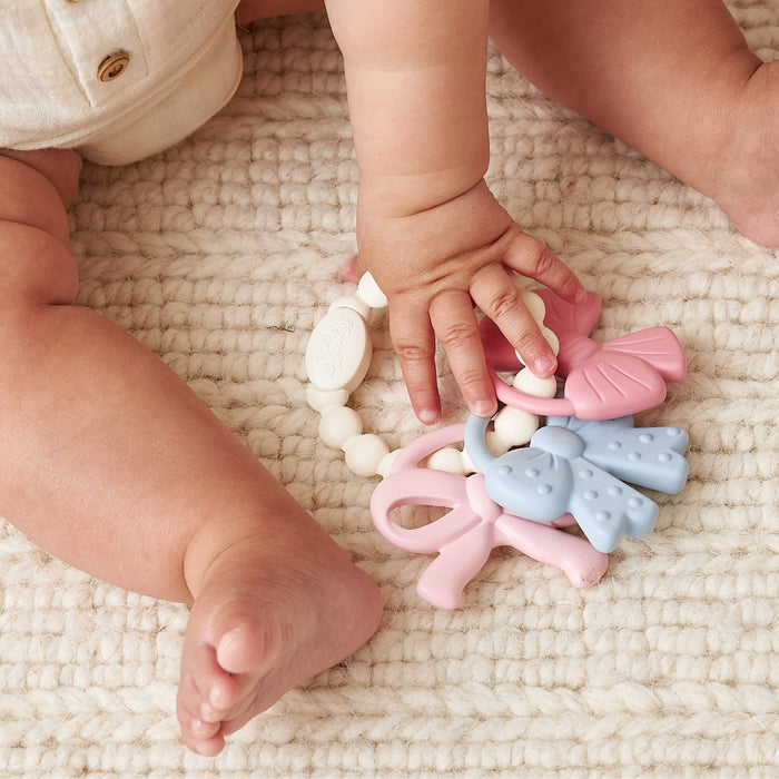 Itzy Trio Bow Teether - Wee Bee Baby Boutique