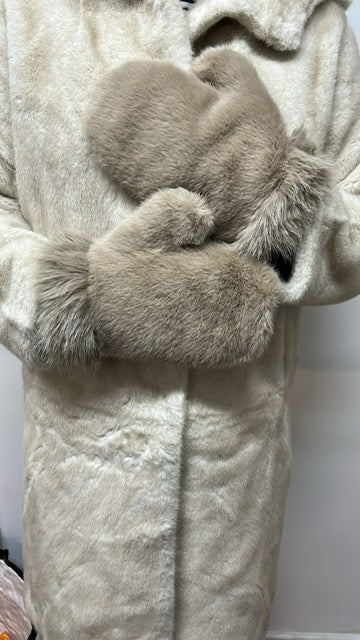 Jessie Mittens