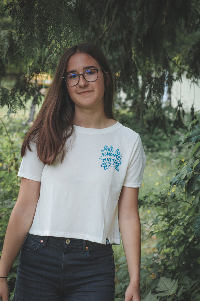 KINDNESS MATTERS - Women's Crop Tee