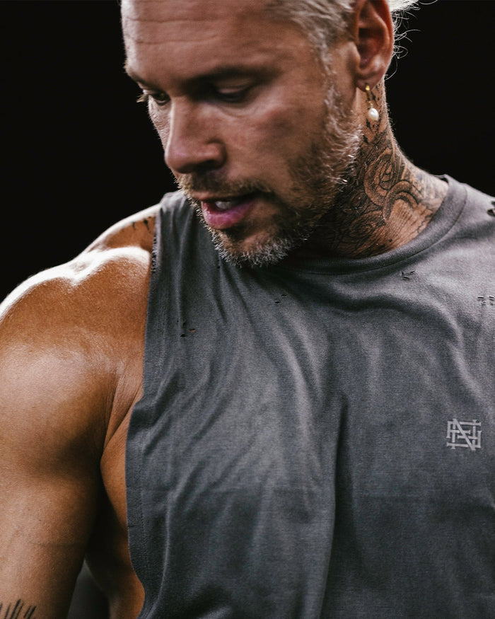 MOTO DISTRESSED BRO TANK - BLACK
