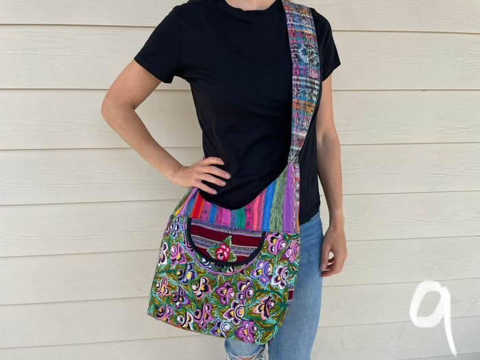 Purse - patzun curved bag
