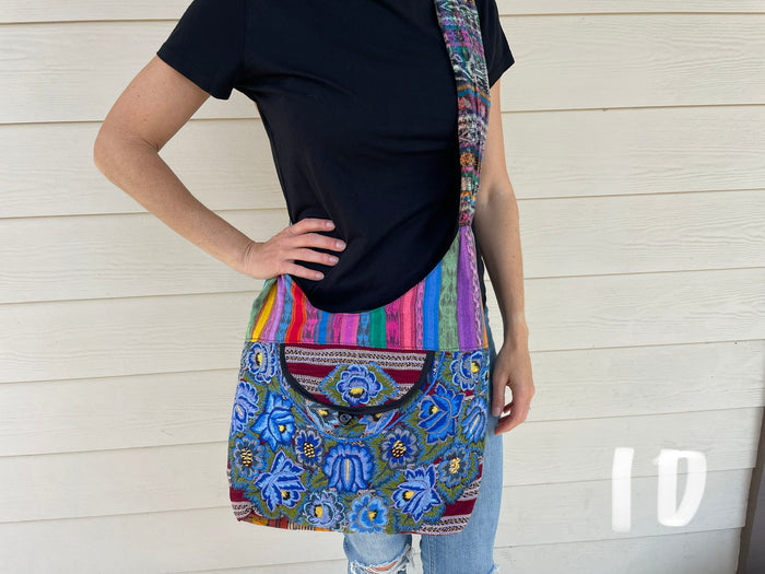 Purse - patzun curved bag