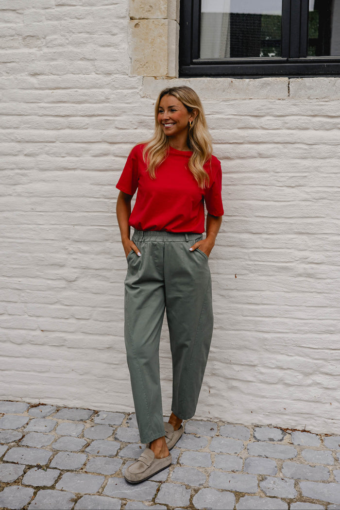Red crewneck tee relaxed fit, side view