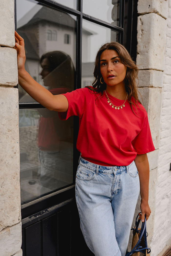 Red Jane t-shirt sleeve detail