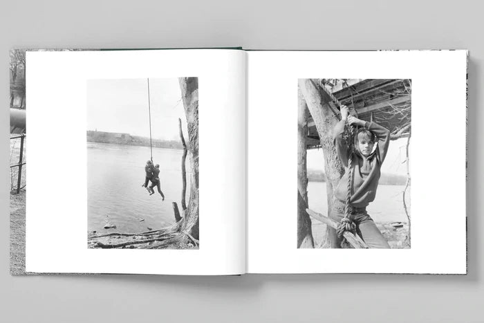 RIVERS & TOWNS - Mark Steinmetz
