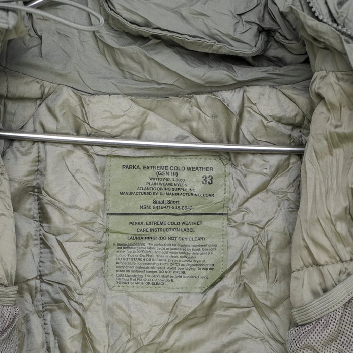 US Military ECWCS Gen III Level 7 Jacket - Small Short - US Army Surplus - Field Jackets