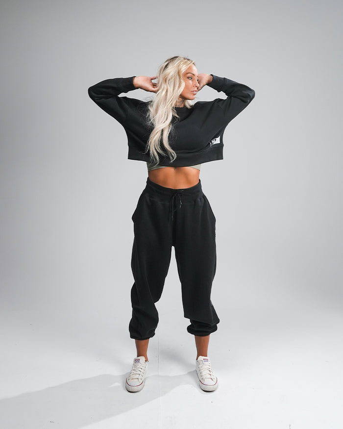 WOMENS OVERSIZED CROP CREWNECK - BLACK